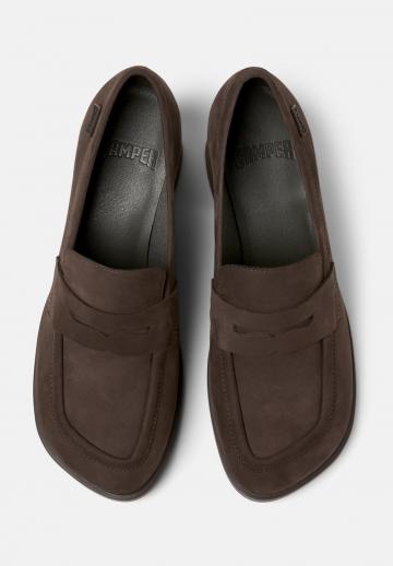 Туфли с высоким носом