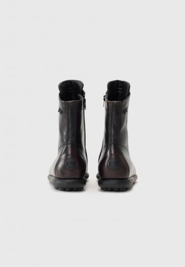 Ботинки на шнуровке