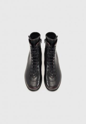 Ботинки на шнуровке