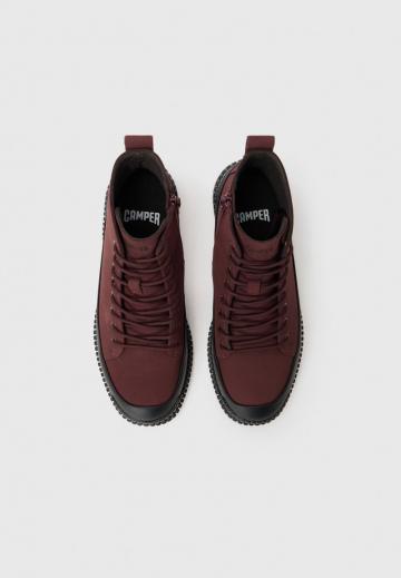 Ботинки на шнуровке