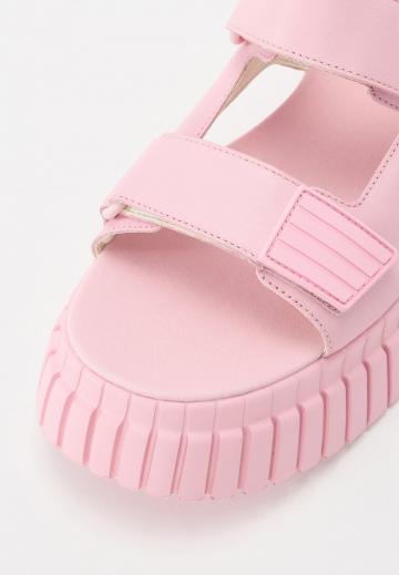 Босоножки на платформе