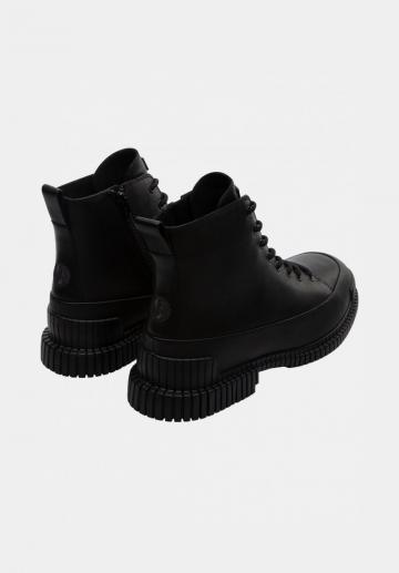 Ботинки на шнуровке