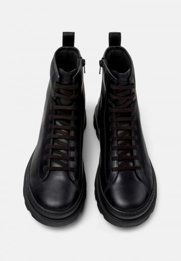 Ботинки на шнуровке