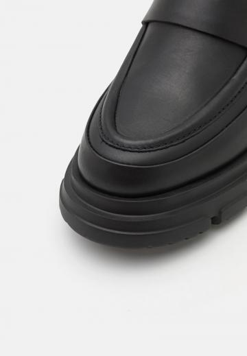 Полуботинки