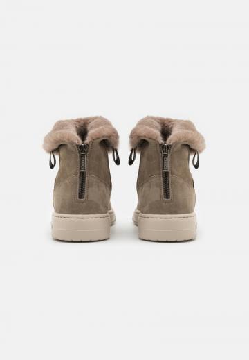 Зимние ботинки