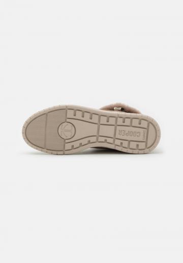 Зимние ботинки