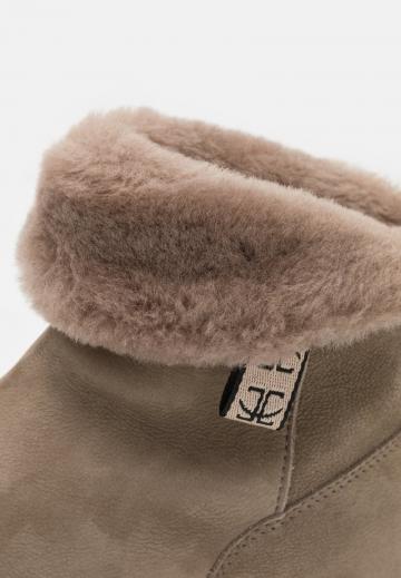 Зимние ботинки