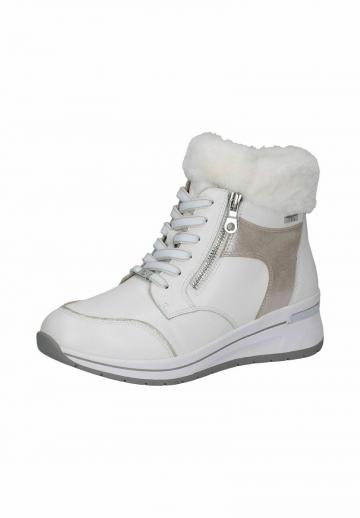 Сапожки на танкетке