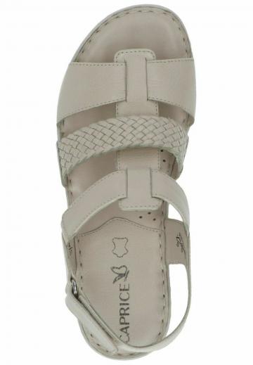 Босоножки на танкетке