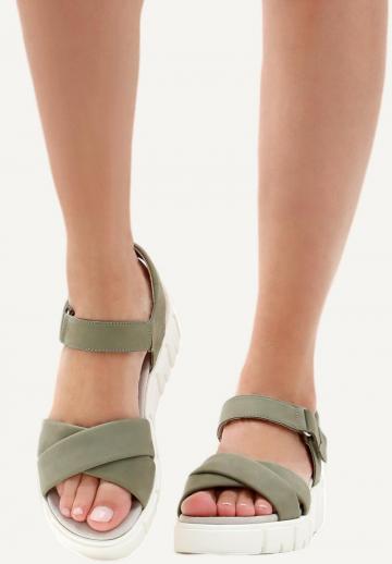 Босоножки на платформе