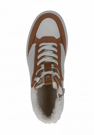 Сапожки на танкетке