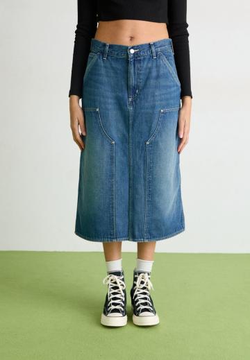 Юбка с накладными карманами