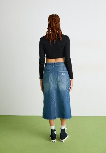 Юбка с накладными карманами