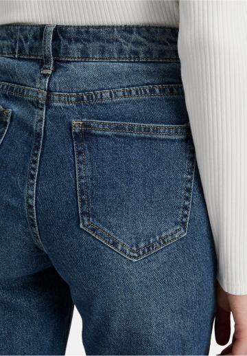 Прямые джинсы