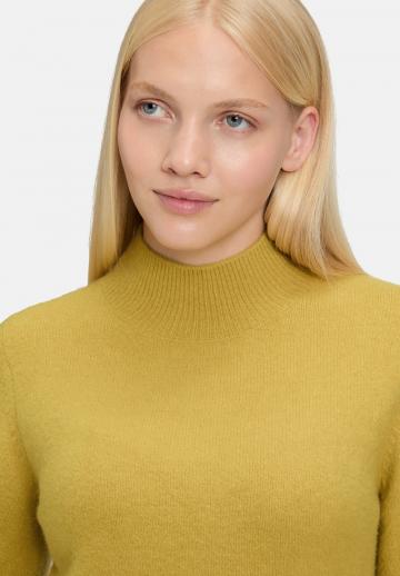 Вязаное платье