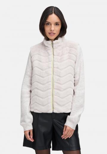 Пуховой жилет