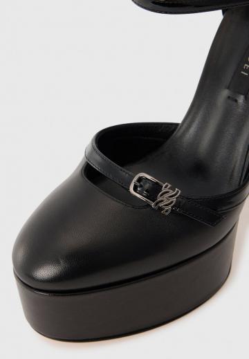 Туфли на высоком каблуке