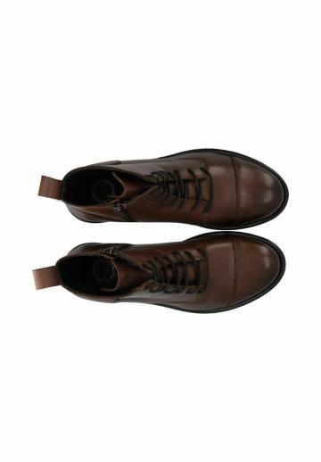 Ботинки на шнуровке