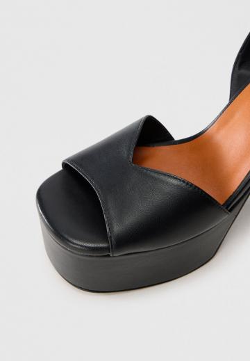 Босоножки на платформе