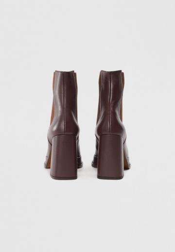 Высокие сапоги