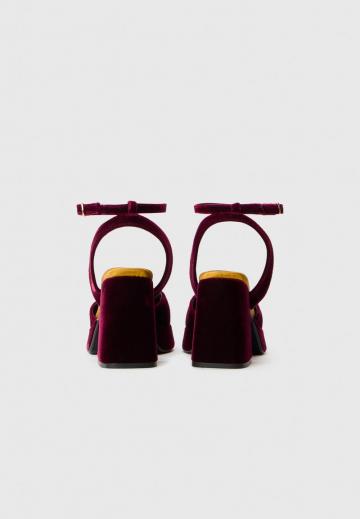 Босоножки на платформе