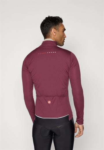 Спортивная куртка