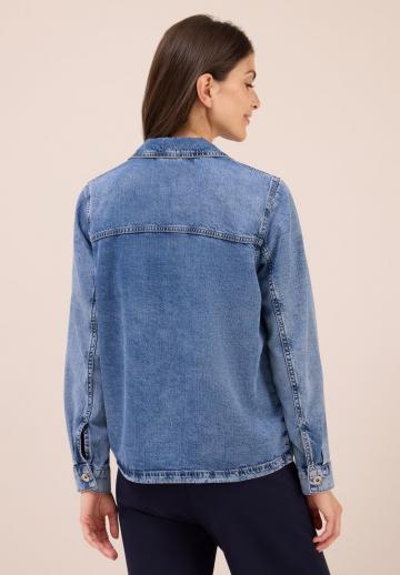 Джинсовая куртка