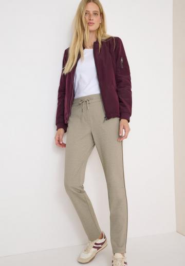 Спортивные штаны