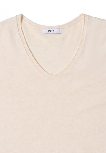 Пуловер с вырезом V