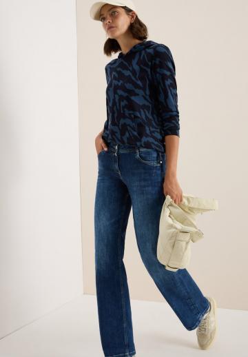 Пуловер с капюшоном