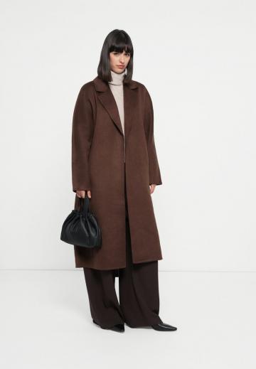 Шерстяное пальто