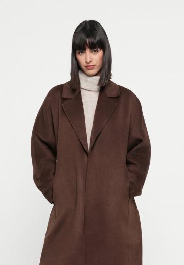 Шерстяное пальто