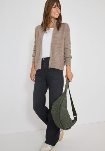 Вязаная кофта