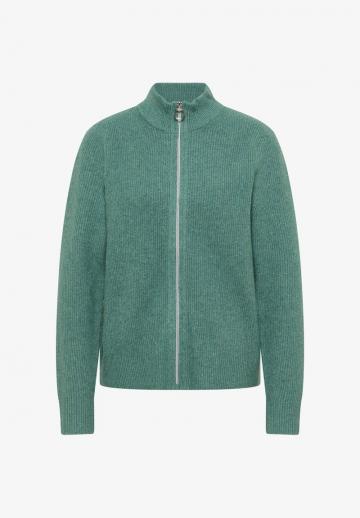 Вязаный жилет