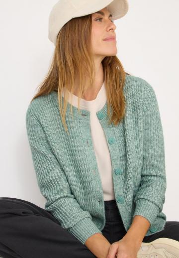 Вязаная кофта