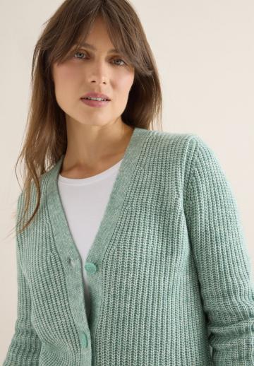 Вязаная кофта