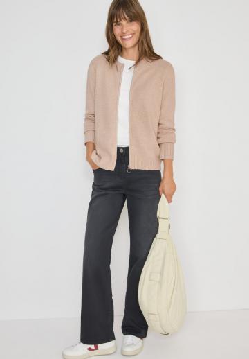 Вязаная кофта