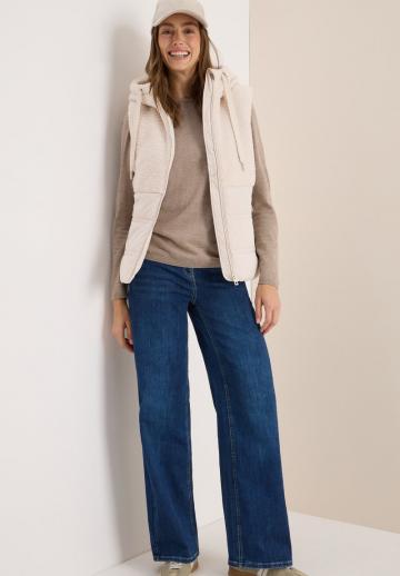 Пуховой жилет