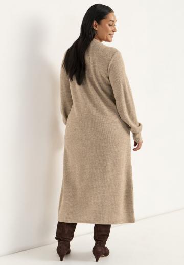 Вязаное платье
