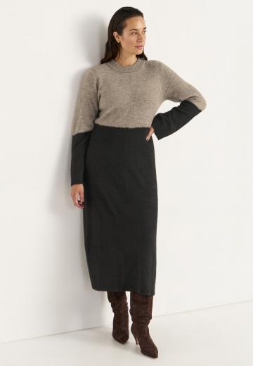 Вязаное платье