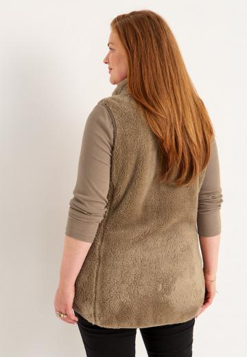 Длинный жилет