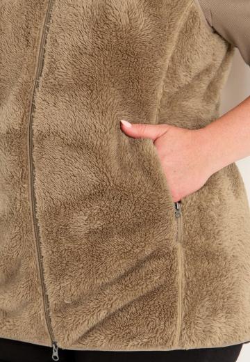 Длинный жилет