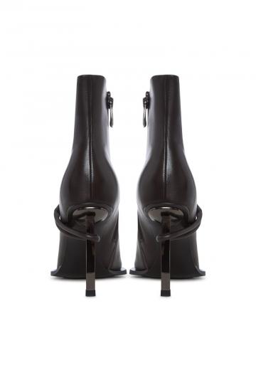 Полусапожки на высоком каблуке