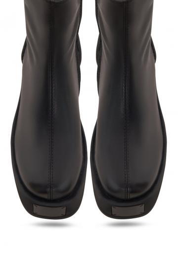 Сапожки на танкетке