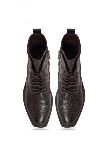 Ботинки на шнуровке