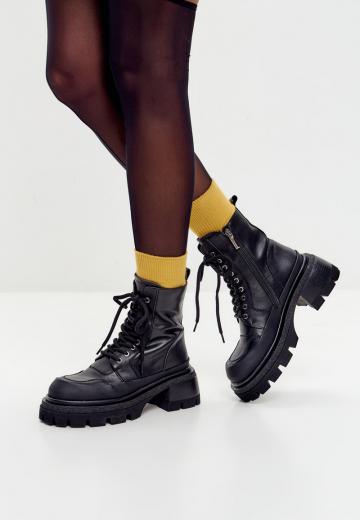 Ботинки на шнуровке