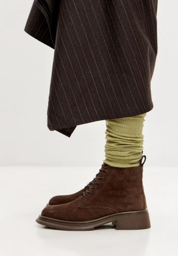 Ботинки на шнуровке