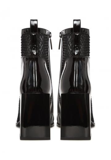 Полусапожки на высоком каблуке