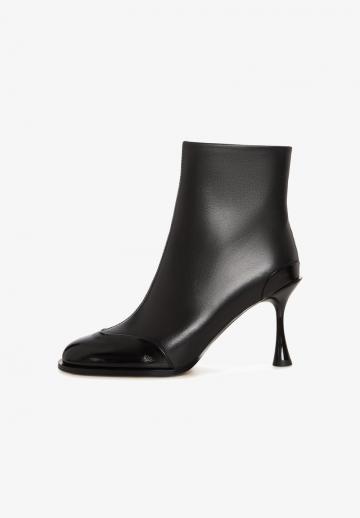 Полусапожки на высоком каблуке