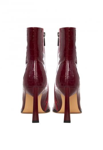 Полусапожки на высоком каблуке